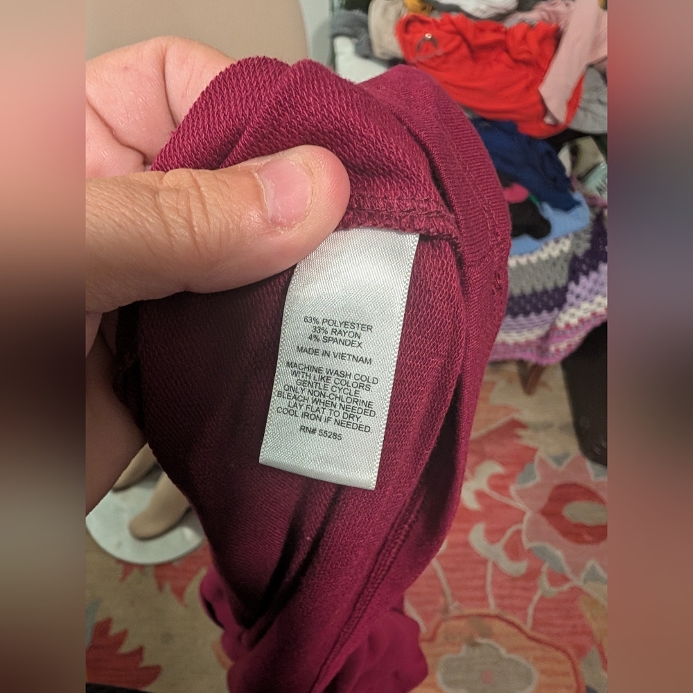 Express Maroon 'Need More Coffee' Long‎ Sleeve Shirt Size Large - Picture 3 of 9